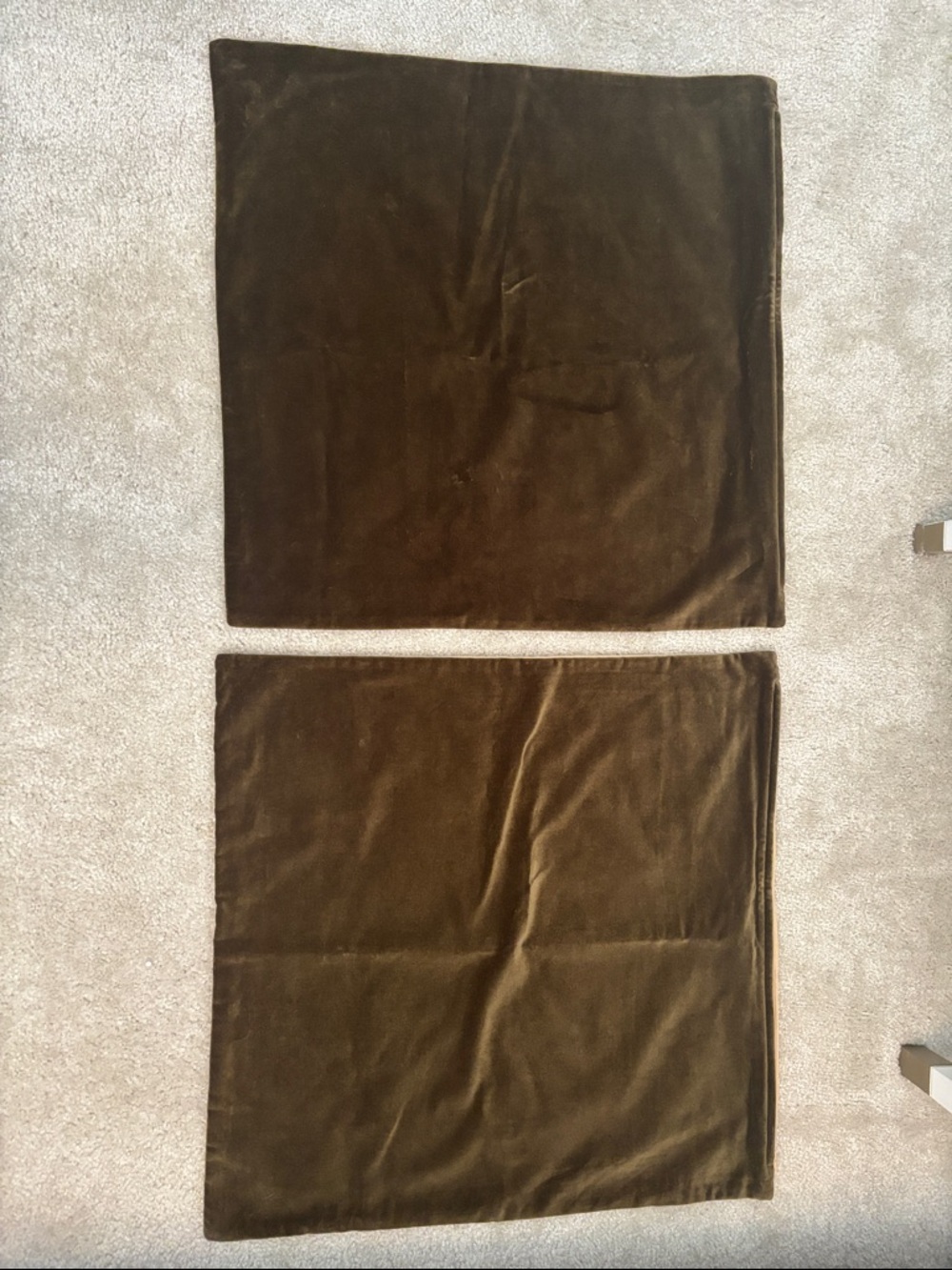 CB2 Leisurw Pillow Olive Green Velvet Pillow Covers - Set of 2 (Brand New) 23x23 - Picture 3 of 5